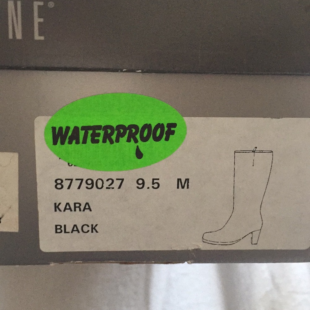 La Canadienne black suede waterproof boots - Picture 4 of 8